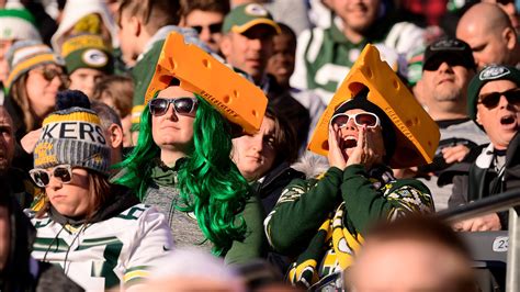 Packers Fan Will Hilariously Do Anything For Season Tickets