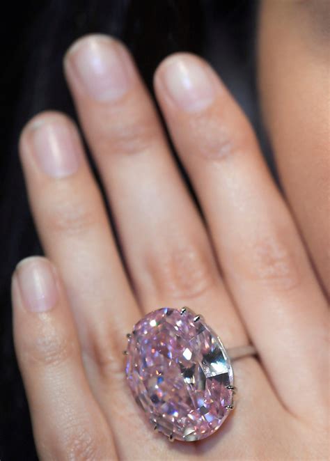 Кольцо розовая звезда бриллиант 82 фото