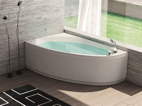 Small corner whirlpool, air & soaking tubs. NOVA | Corner bathtub By Gruppo Geromin