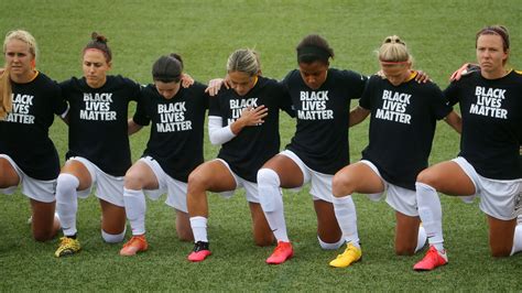 Women’s Soccer League Players And Officials Kneel During National Anthem Wsvn 7news Miami
