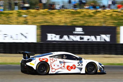 Attempto racing - Hello Kitty livery - 650S GT3 | Racing, Racing photos