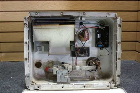 The 6 gallon atwood electric ignition water heater are made of aluminium clad tanks. RV Appliances USED ATWOOD RV 6 GALLON WATER HEATER G6A-8E ...