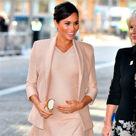 Meghan Markle Is Beautiful In Blush And Returns To Her Theater Roots E