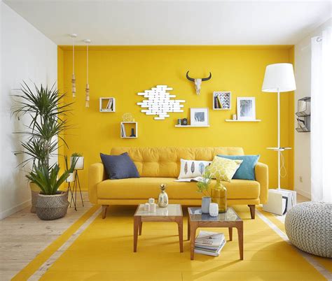 20 Yellow Walls Living Room Decoomo