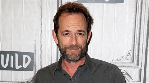 luke perry dead at 52 riverdale actor dies after stroke j 14