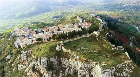 After graduating as marketing specialist, i decided to study art direction and the cgi, where i discovered a passion for illustration and concept art. CALABRIA MUNDI | Angelo Manetti, il navigatore calabrese ...