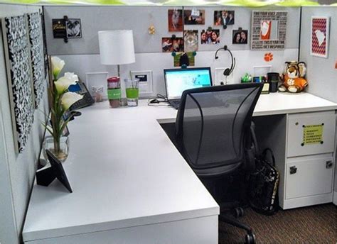 40 Amazing Cubicle Decor Ideas That Will Amaze You Work Cubicle Decor