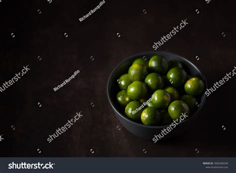 Green Calamansi Calamondin Fruit Dark Background Stock Photo 1806280240