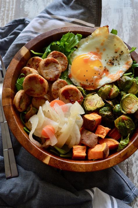 It's beef cut into small pieces and served in a sour cream and white wine sauce. the Breakfast Salad. (Whole30, Paleo) | Recipe | Real food ...