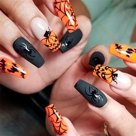 Creepy Halloween Nail Art With Matte Accents Spookynails Simple And