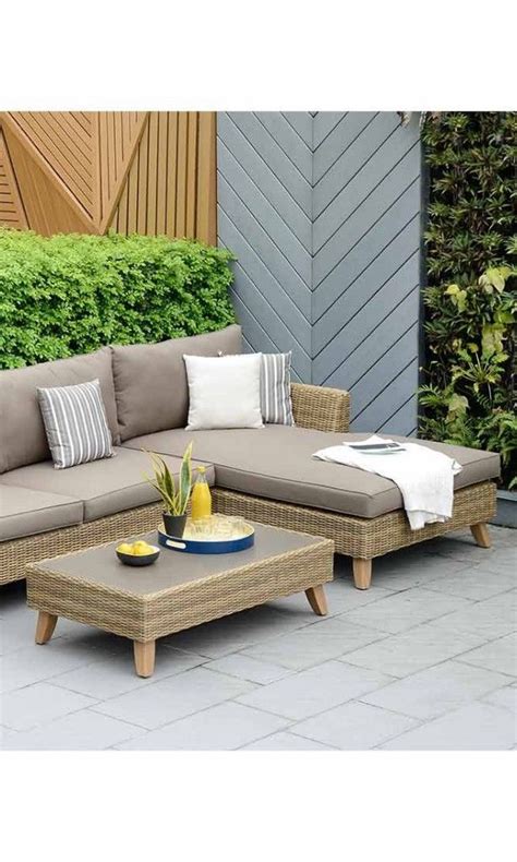 We have based this rating on the data we were able to collect about the site on the internet such as the country in which the website is hosted, if an ssl certificate is used and reviews found on other websites. Gartensofa hellbraun / Gartenlounge hellbraun. Mehr ...
