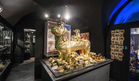 I love to have visitors. Germany's New Dachshund Museum Is Not Just for the Dogs | Smart News | Smithsonian Magazine