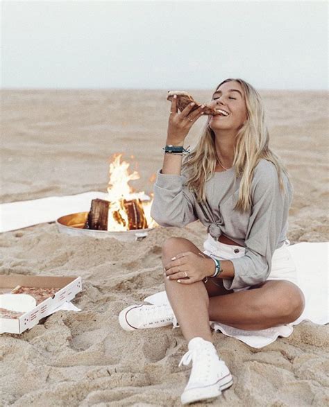 Pin By Allyson On Instagrammable Beach Bonfire Outfit Beach