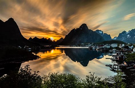 Midnight Sun Reine Lofoten Norway