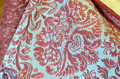 28 Yards Of Vintage Fortuny Fabric Demedici Pattern In Scarlet And