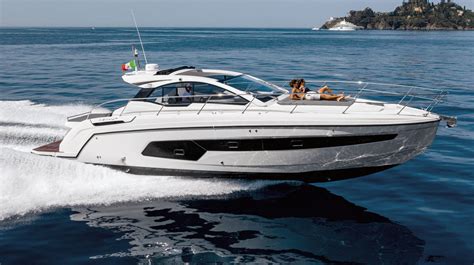 Sea Trial And Review Of The Azimut Atlantis 45 Power And Motoryacht