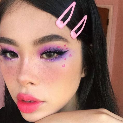 Instagram makeup tricks are all about easy/cheap/timesaving tips. 12 Creative Makeup Looks You Need To Try - crazyforus