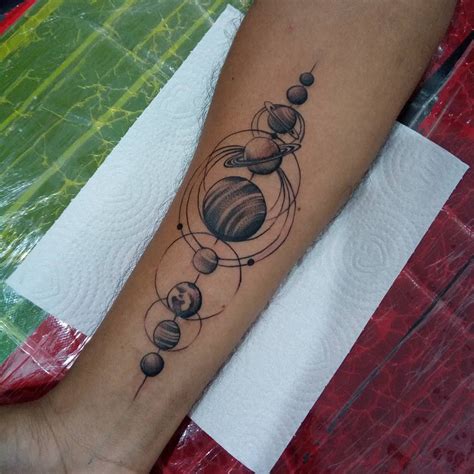 Almofada cactuz flower de sandro wagner | colab55. 23 Inpirações de tattoos de Luas e Planetas que vão te ...