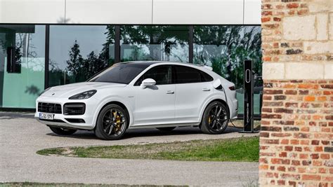 Porsche knew the cayenne s hybrid was a bad dog. PORSCHE Cayenne Turbo S E-Hybrid (PO536) specs & photos ...