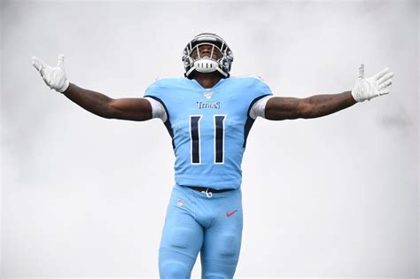 Aj Brown Is Back That Gives The Titans A Chance Against San Francisco