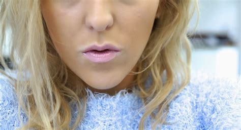 Emtalks Tanya Burr Lips And Nails Review