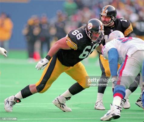Pittsburgh Steelers Qb Neil Odonnell Photos And Premium High Res