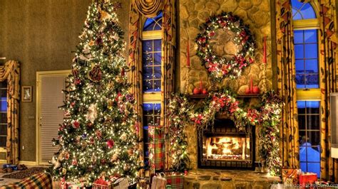 Tree Christmas Presents Fireplace Wreath Home Desktop