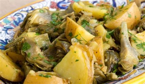 Maybe you would like to learn more about one of these? Carciofi e patate in padella - La Ricetta di Buonissimo