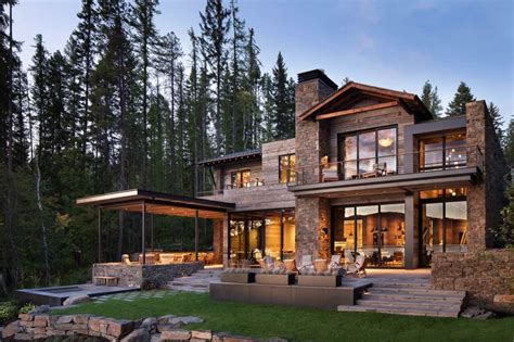 This Mountain Modern Lakefront Home In Montana Is All About Zen 주택