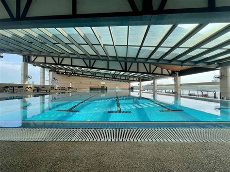 Kolam Renang Besar & Tertutup Hanya RM3 di Putrajaya ! - Surga Route