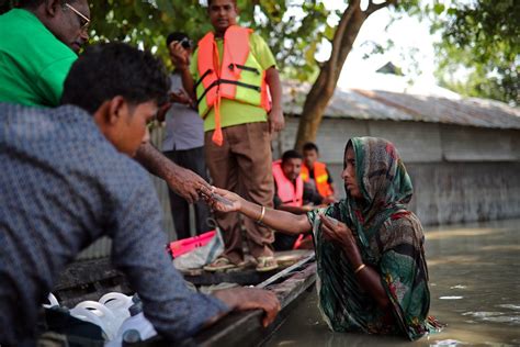 Bangladesh Flood Victims Reel As Aid Agencies Struggle To Respond