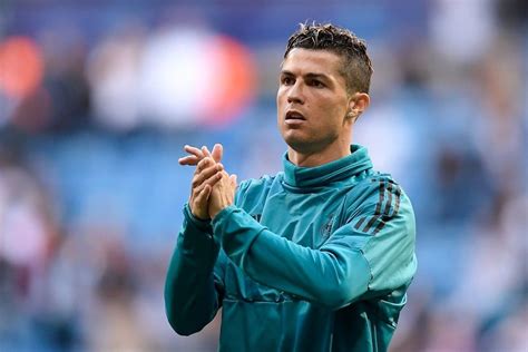 Pin By 𝐁𝐎𝐑𝐍 𝐏𝐈𝐍𝐊 🖤blΛƆkpiИk On Cristiano Ronaldo Cristiano Ronaldo