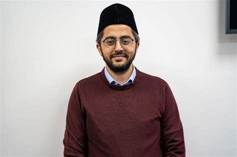 London Imam Fighting Islamophobia Who Went To Help After Westminster Bridge Terror Attack Was