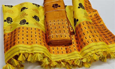 Assam Tradition Dresses Traditional Dresses Of Assam Mekhela Chador