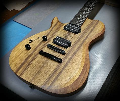 Kiesel Guitars Carvin Guitars Scb6 Left Handed With A Black Limba Top