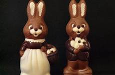 chocolate easter figure man bunny woman hare brown family rabits hares carving rabbit figurine toy food bunnies pxhere domain public