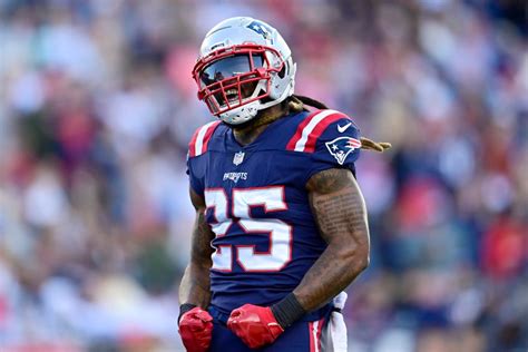 Raiders Rb Brandon Bolden Opens Up About His Cancer Battle