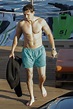 Uncharted: Tom Holland rueda en Barcelona sin camiseta en estas ...