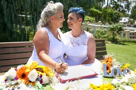Brides Become Australias First Same Sex Married Couple Newshub