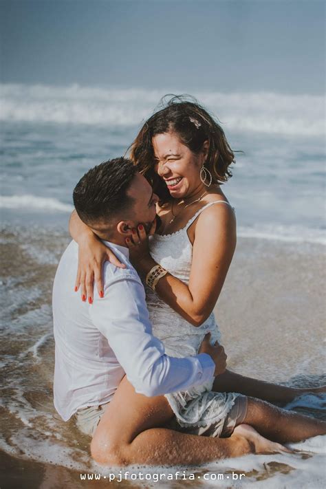 Ensaio De Fotos Na Praia Casal Fotos pré casamento são apenas do