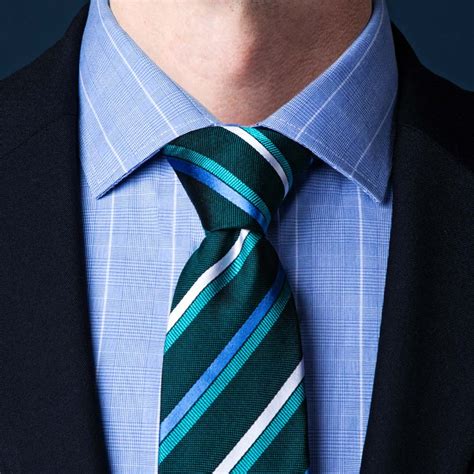 How To Tie A Windsor Knot