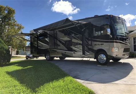 2014 Thor Motor Coach Outlaw 37md Class A Gas Rv For Sale By Owner