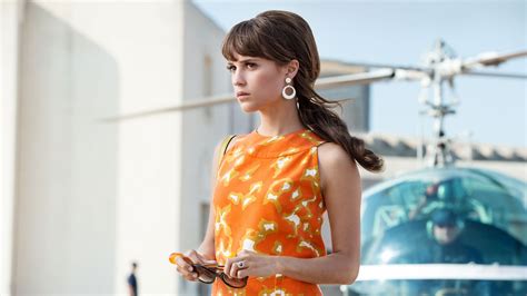 Alicia Vikander Is The Ultimate Beauty Chameleon From Ex Machina To