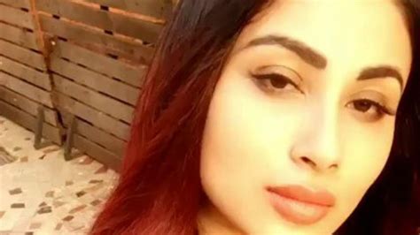 Stylebuzz Omg Mouni Roy Turns A Red Head As Naagin 2 Nears An End India Forums