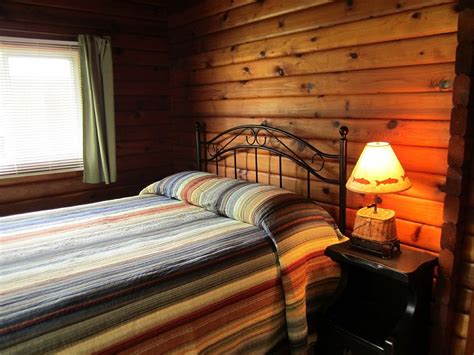 Great All Cedar Cabin On The Sol Duc River Close To The Parks