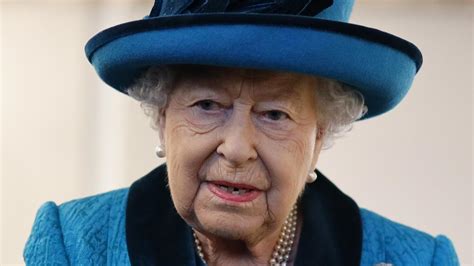 Is The Queen Dead Royal Expert Denies Viral Twitter Rumour Daily