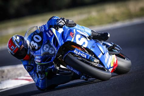 Andrea dovizioso, 34 italian motorcycle racer. Photos: 2015 Suzuki GSX-R1000 Endurance Race Bike ...