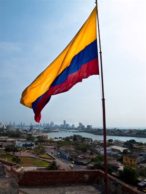 The middle blue and the red bands each lie on 25% of the total flag. Colombia: ICC Preliminary Examination Report and Peace ...