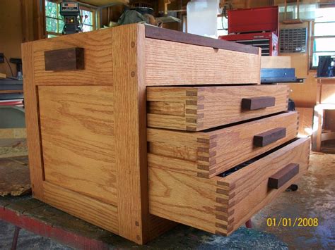 Plan saved successfully to your account. Oak Tool box with finger joints - by Coleby @ LumberJocks ...