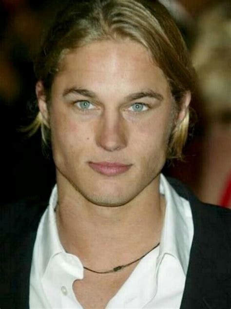 Back In His Modeling Days Fimmel Kept His Face Clean Shaven Artofit